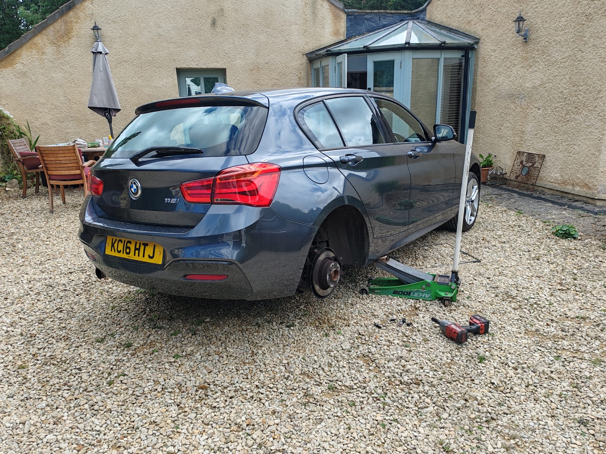Mobile tyre fitting at home in Melksham