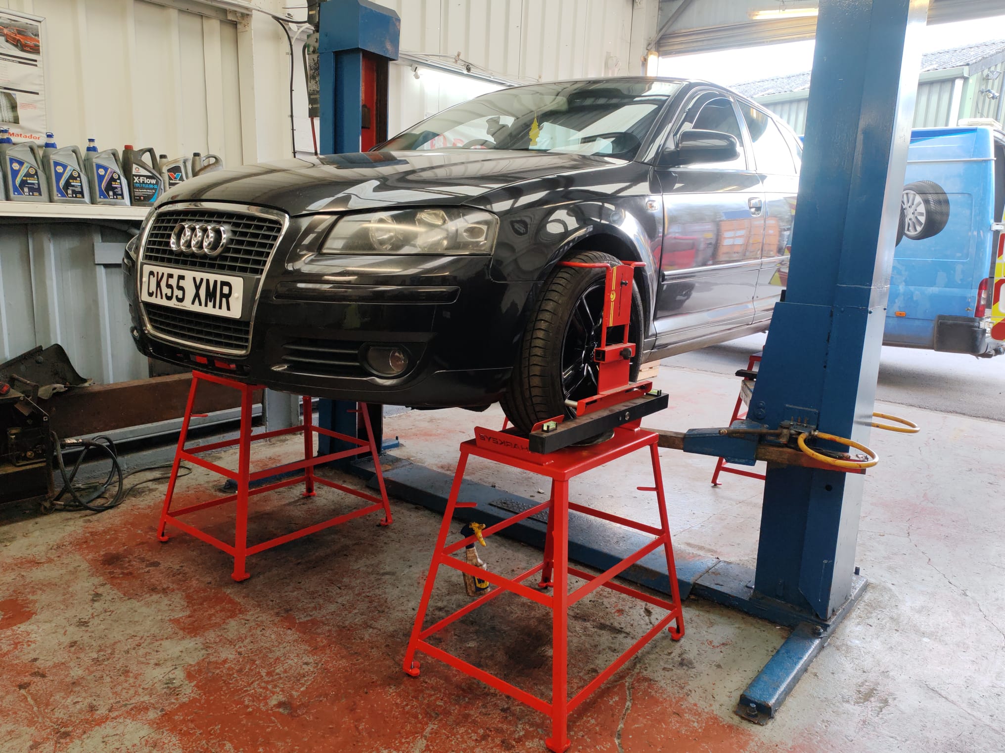 Vehicle servicing in Melksham